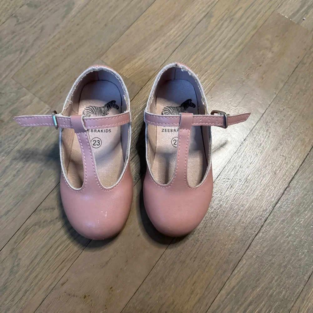Zeebra Kids mauve pink toddler Mary Janes dressy shoes size 23